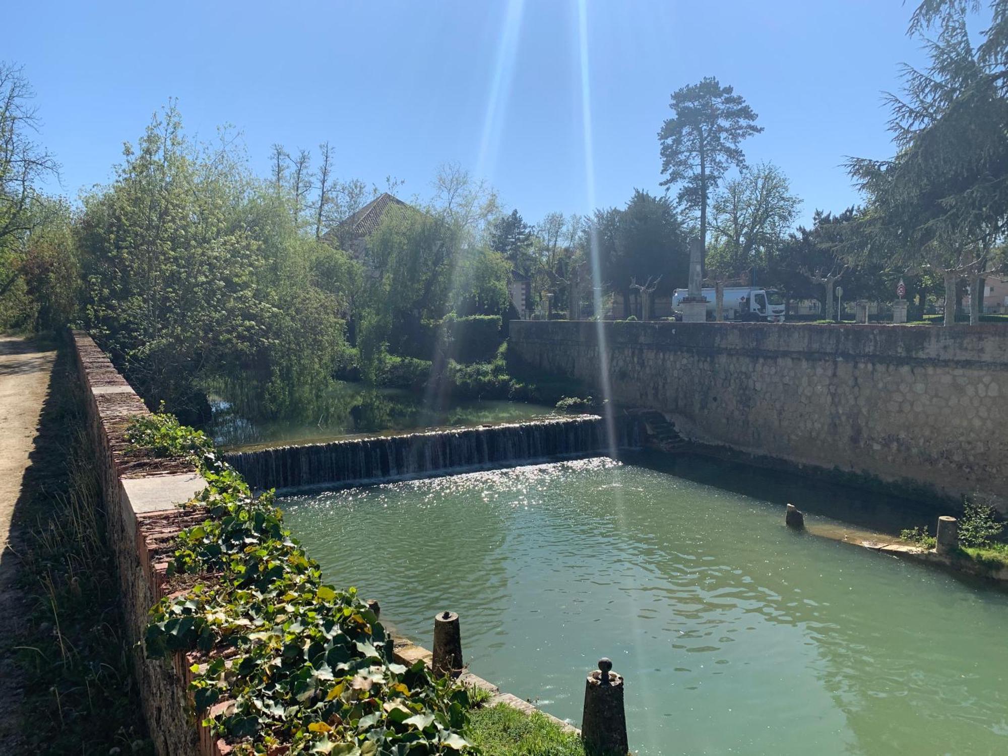 Residence "Les Fontaines" Des Thermes De Castéra-Verduzan Exterior foto